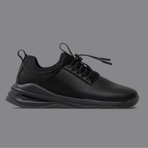 NWOT WOMEN'S ALL BLACK OPTION CLOVE CLASSIC!